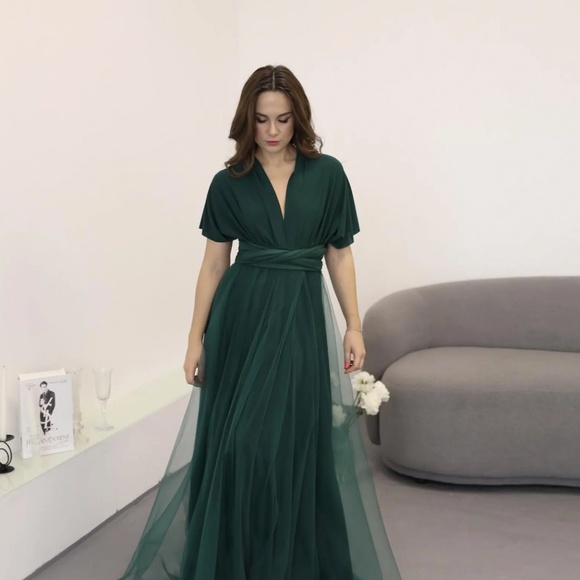Emerald Green ✨ Convertible Infinity Bridesmaid Dress – One Size Fits Most - Picture 4 of 11